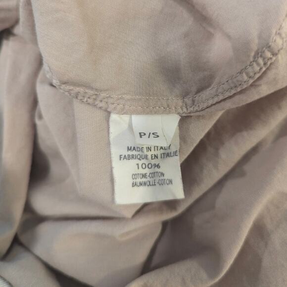 A Shirt Thing Ruffle Neck Curved Hemline Penelope Cabo Top P/S - Picture 10 of 15